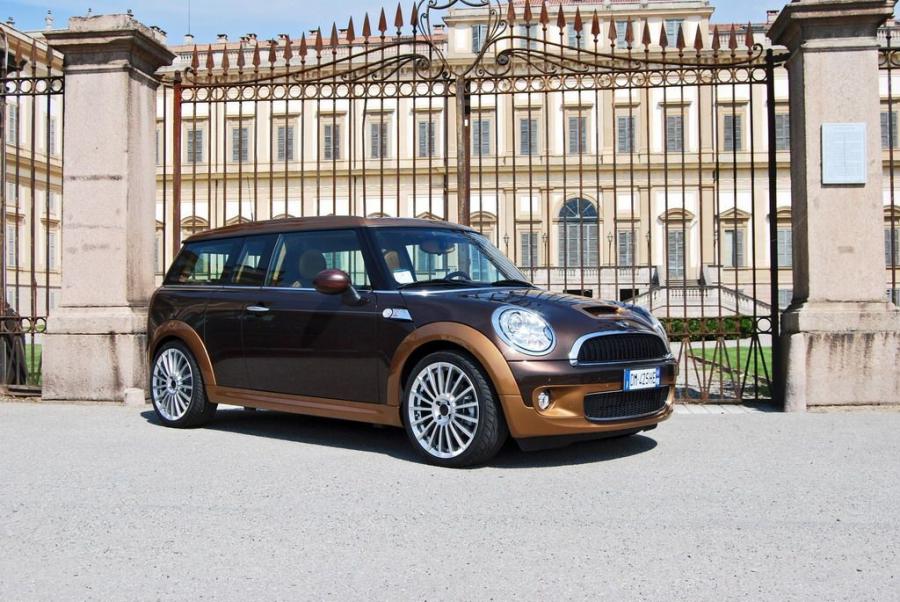  Mini Cooper Clubman Chateau 2009 года  (фото 14 из 16)